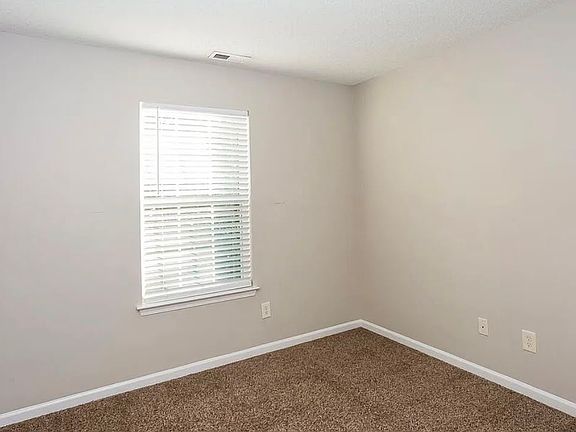 5th image of 11623 Stewarts Crossing Dr #1