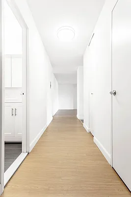 Rented by Olnick Organization | media 10