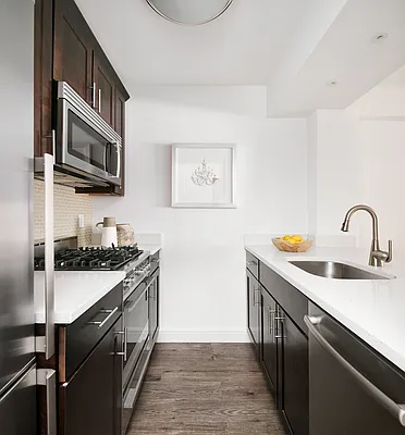 Rented by Greystar | media 3