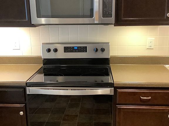 5th image of 2065 Caladonia Way