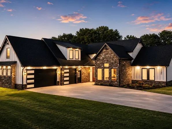 122 Joyful Ct, Woodruff, SC 29388
