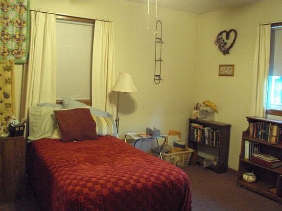 5th image of 8869 Avon Dr