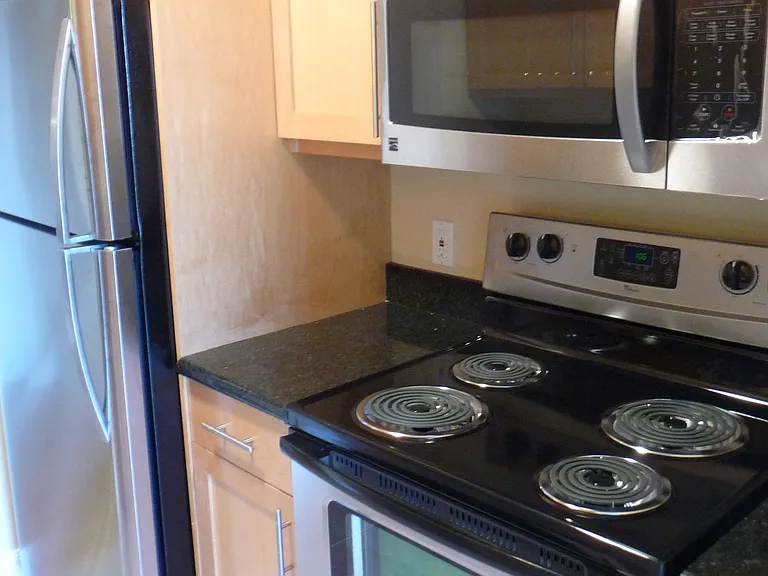 440 N Civic Dr #1111 — Photo 2