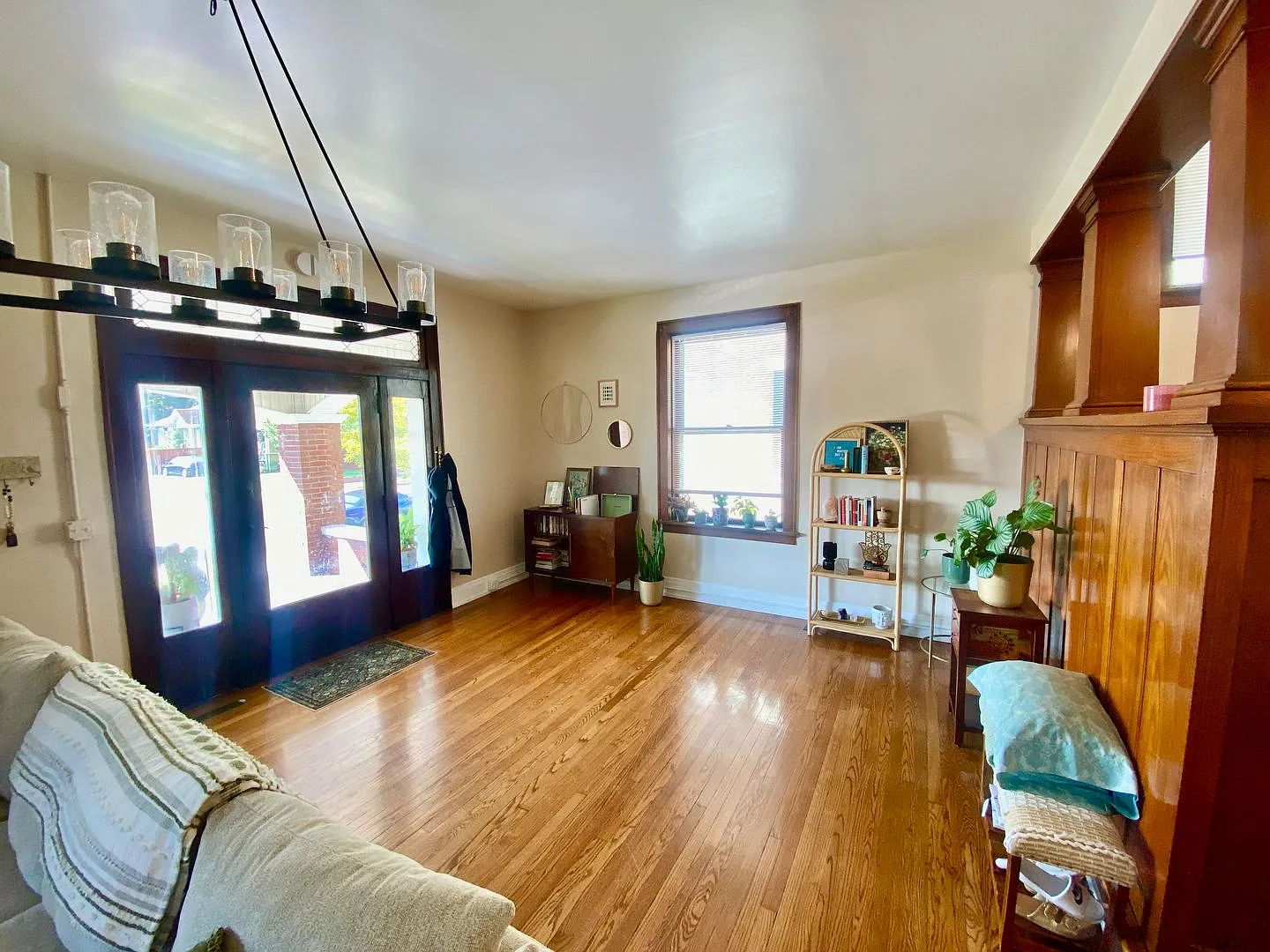 Beautiful Historic Home For Lease! — Photo 3