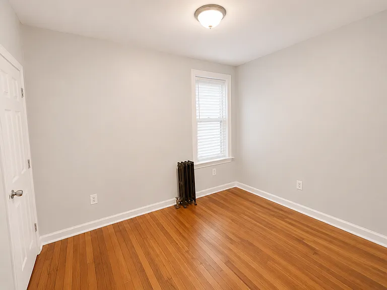 454 4th Ave W #1 — Photo 17