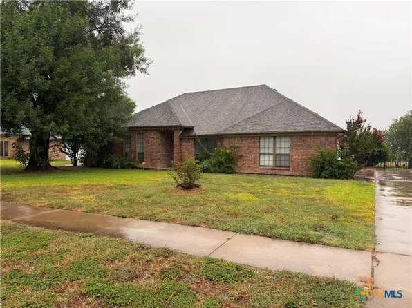 1413 S Roy Reynolds Dr, Killeen, TX 76543