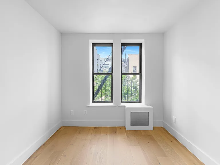 236 W 15th St #31 — Photo 10
