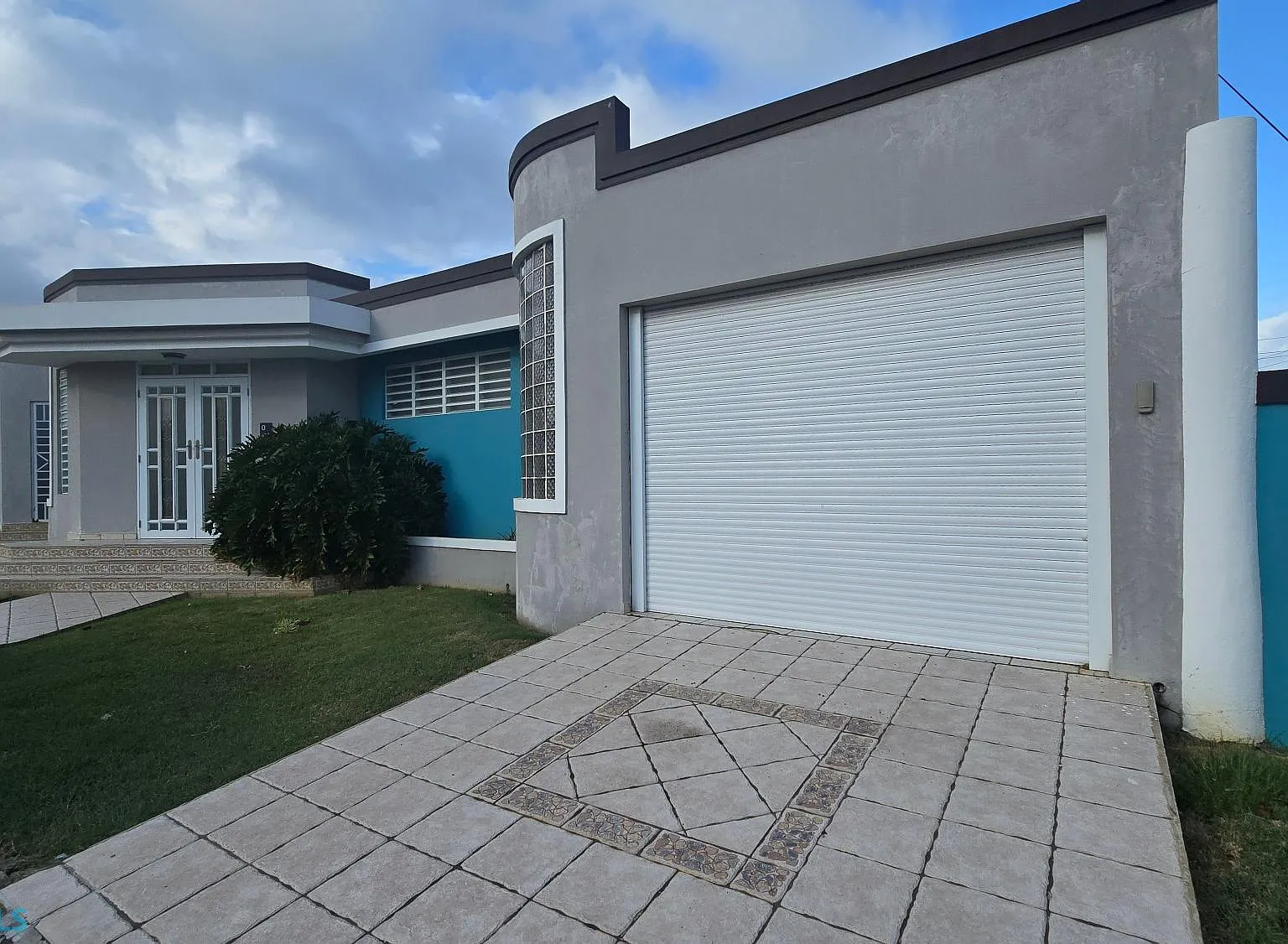 3 bed, 2.0 bath, $1,600 — Photo 1