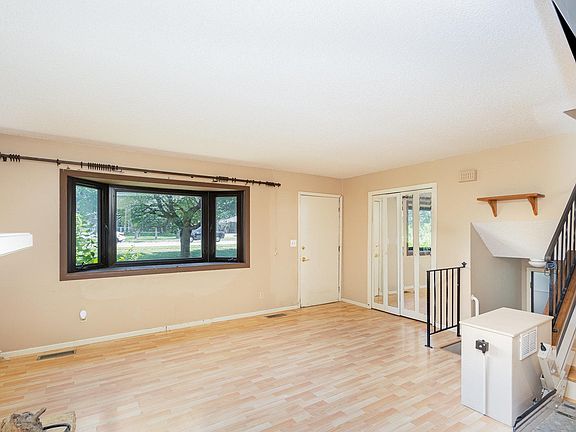 3rd image of 3435 White Bear Ave N