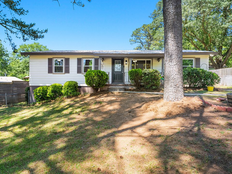 1st image of 1009 Azalea Cir
