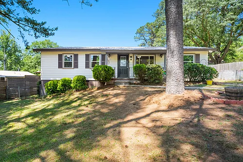 1009 Azalea Cir Photo 1