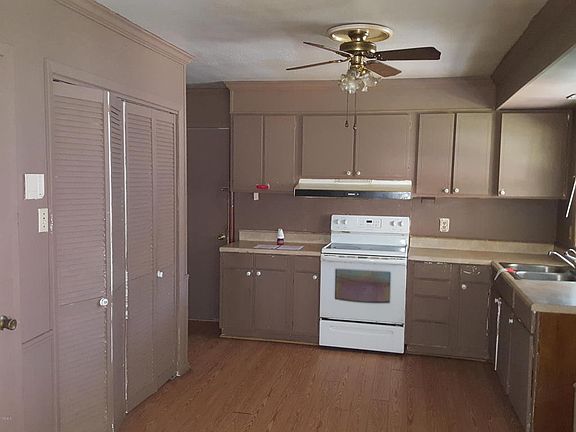 3rd image of 3107 New York Ave