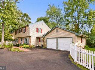 7205 Wickford Dr, Alexandria, VA 22315