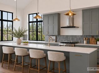 3118 NW Crossing Dr, Bend, OR 97703