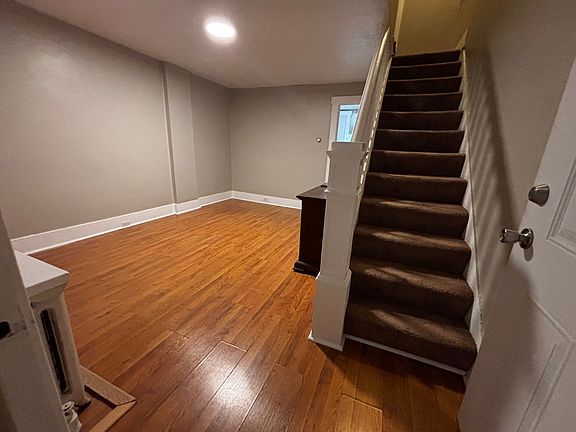 3rd image of 3424 Monroe St