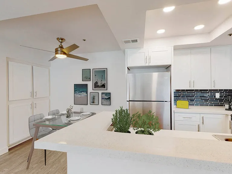 Sendero Huntington Beach — Photo 8