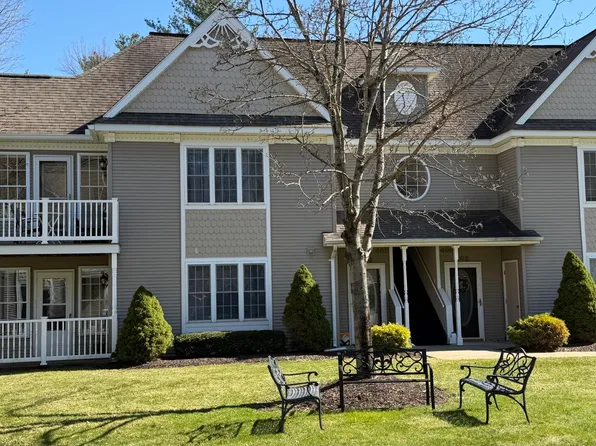 407 Mallards Pond Lane, Schenectady, NY 12303