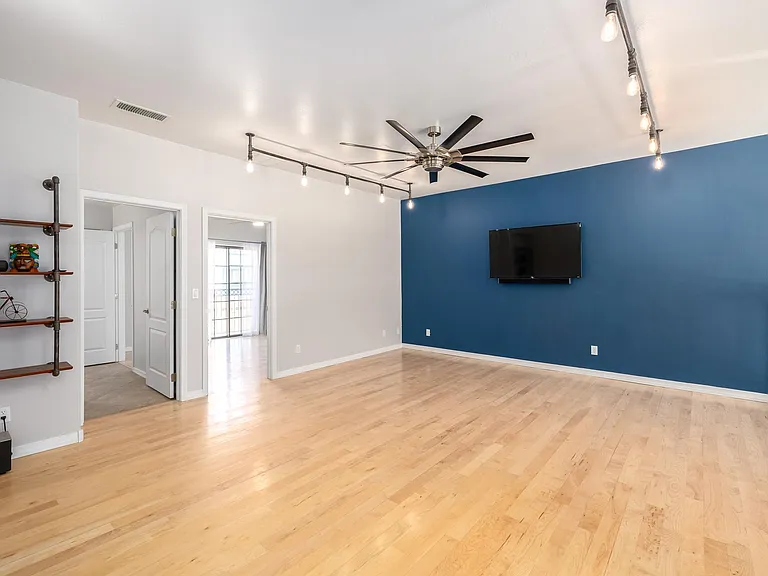 3435 E Lance Ln — Photo 13