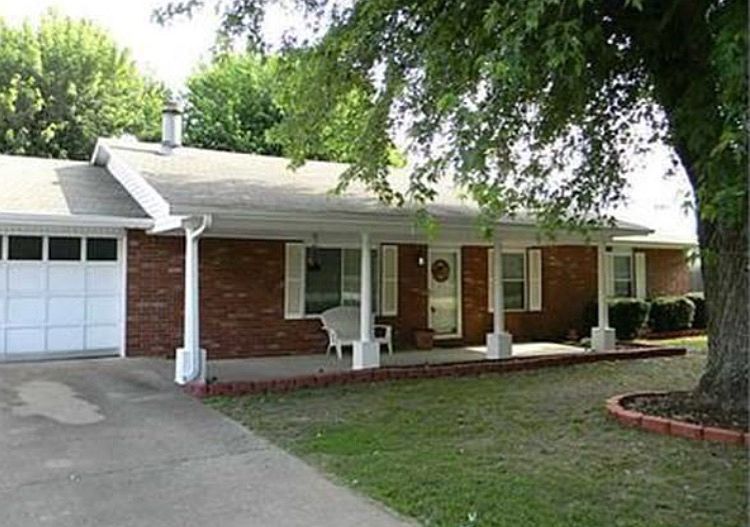 Great front porch 