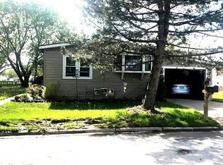 434 Huntsbridge Rd, Matteson, IL 60443