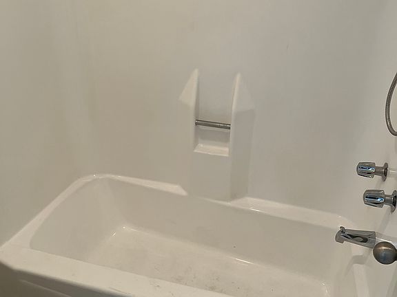 2nd image of 425 Live Oak Ave #209