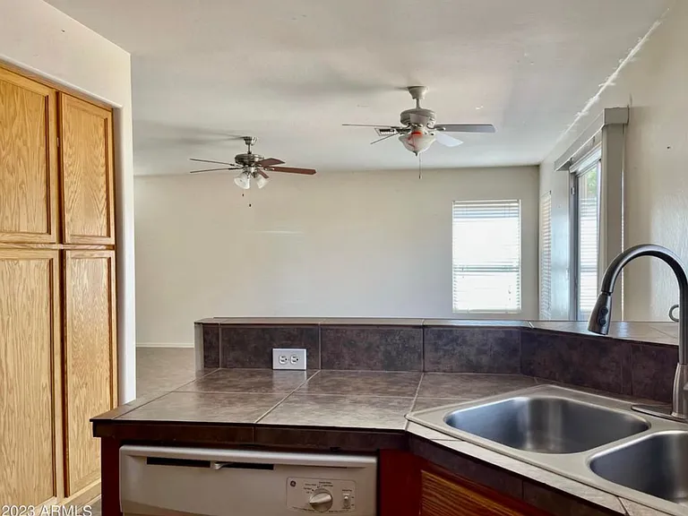 12713 W Paradise Dr — Photo 3