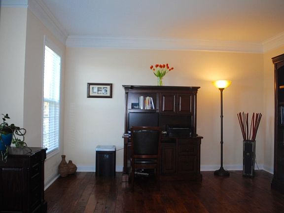 Study could also be used as music room or living space