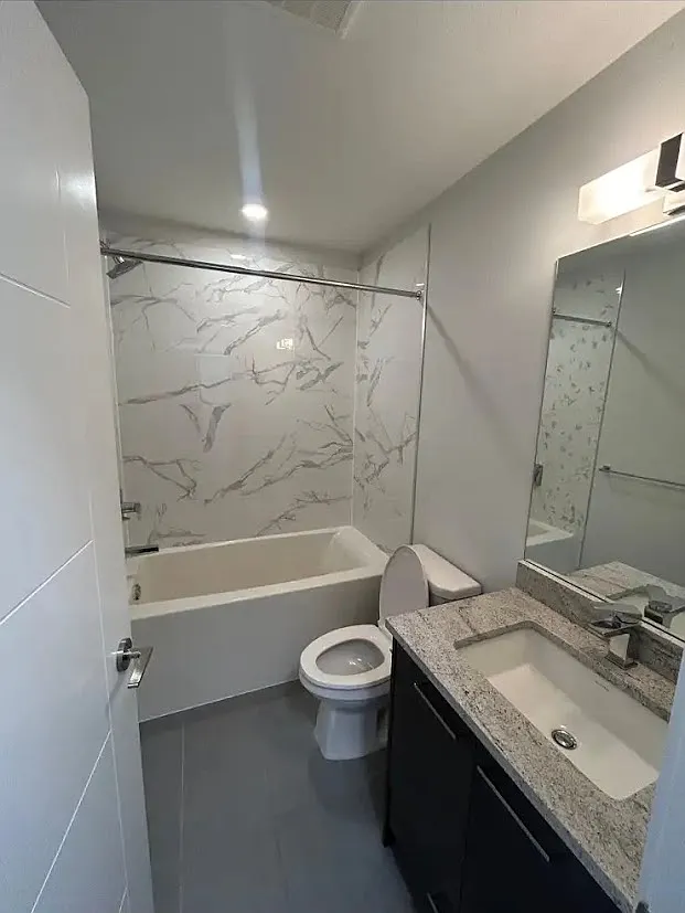 2 bed, 1000 sqft, $2,400 — Photo 1