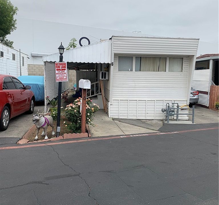 1st image of 10471 Glenoaks Blvd #6