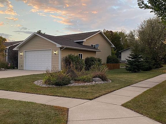 3rd image of 425 Wren Cir