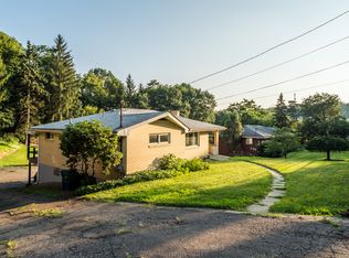605 W Sutter Rd, Glenshaw, PA 15116