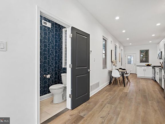 4th image of 1807 Wylie St
