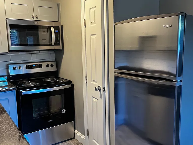 Springview Garden Apartments — Photo 9