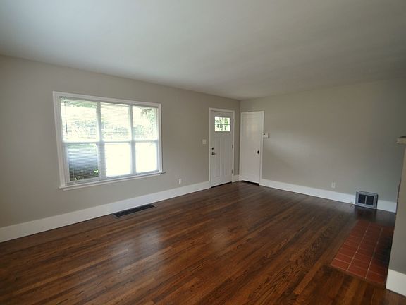 2nd image of 11307 15th Ave NE