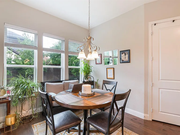 12818 Caterpillar Dr — Photo 13