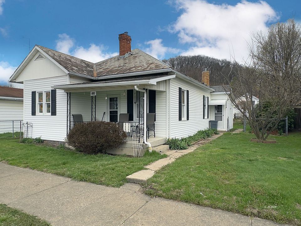 1st image of 944 Poplar St