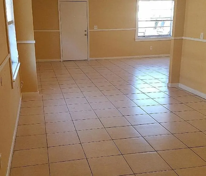2324 W Grace St — Photo 13