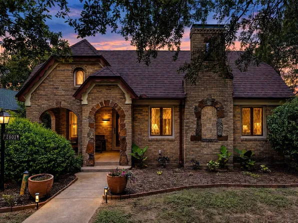 2803 Cain Blvd, Dallas, TX 75211