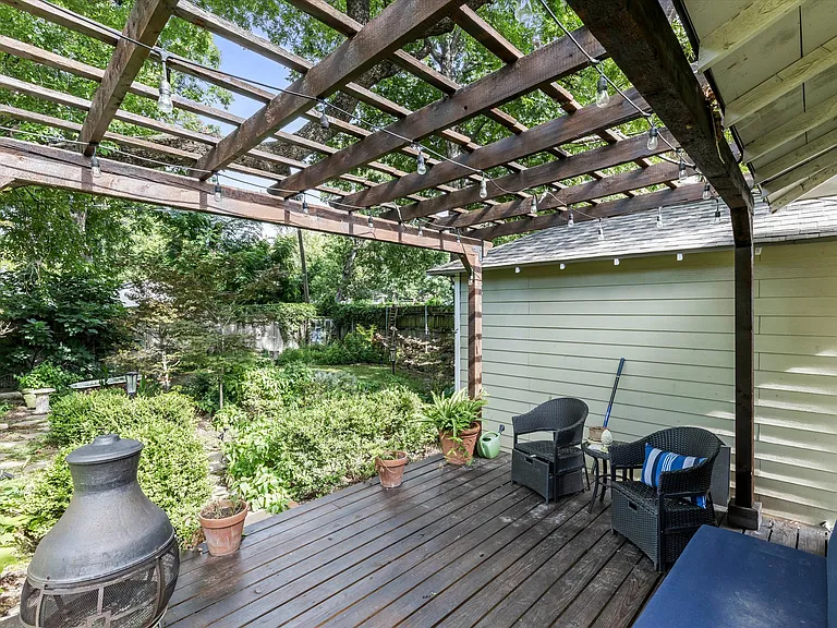 1130 S Montreal Ave — Photo 20