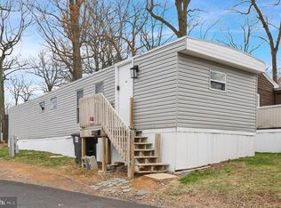 91 Lower Loop Rd, Leesport, PA