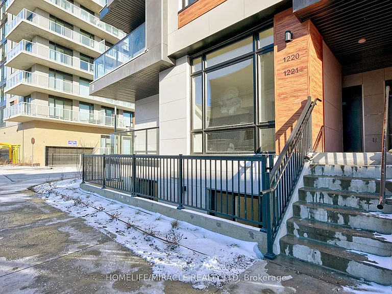 8 David Eyer Rd #1221 — Photo 1