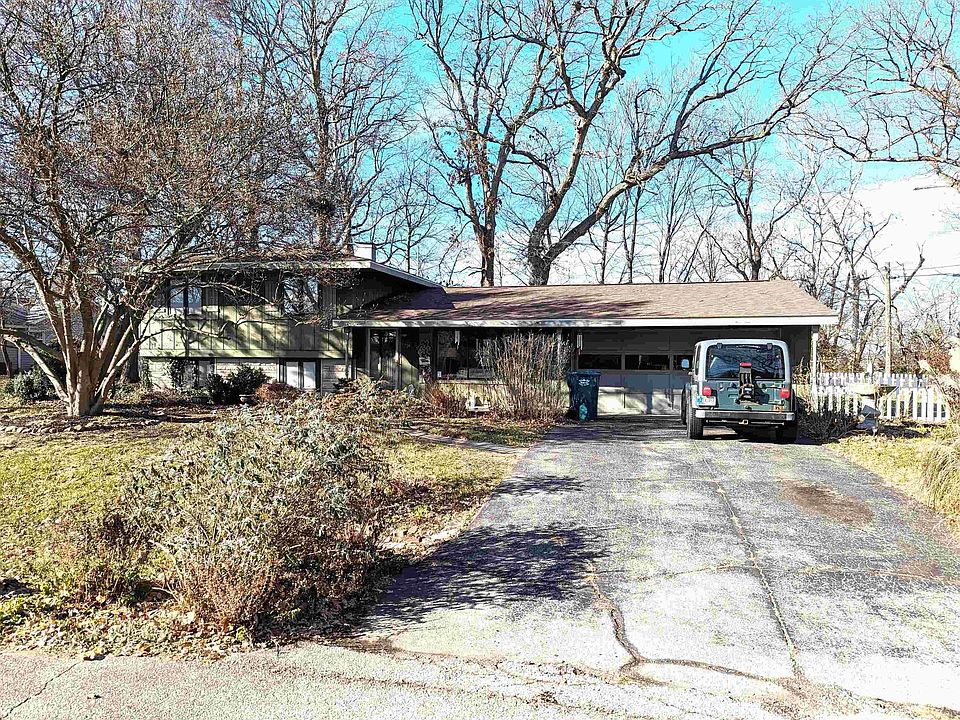 1st image of 3704 Woodcliff Dr