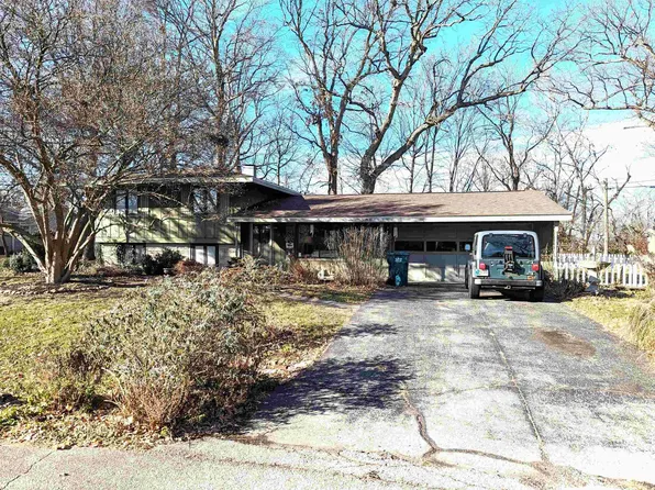 3704 Woodcliff Dr, Lafayette, IN 47905