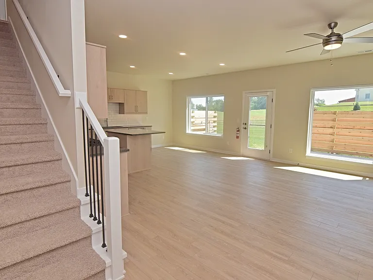 31 Crosby Park Dr — Photo 3