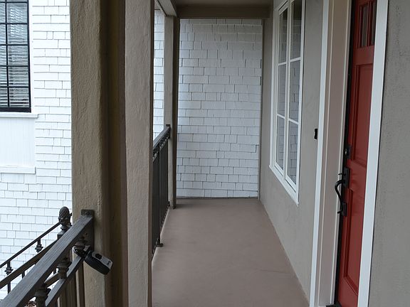 3rd image of 525-527 33rd Ave