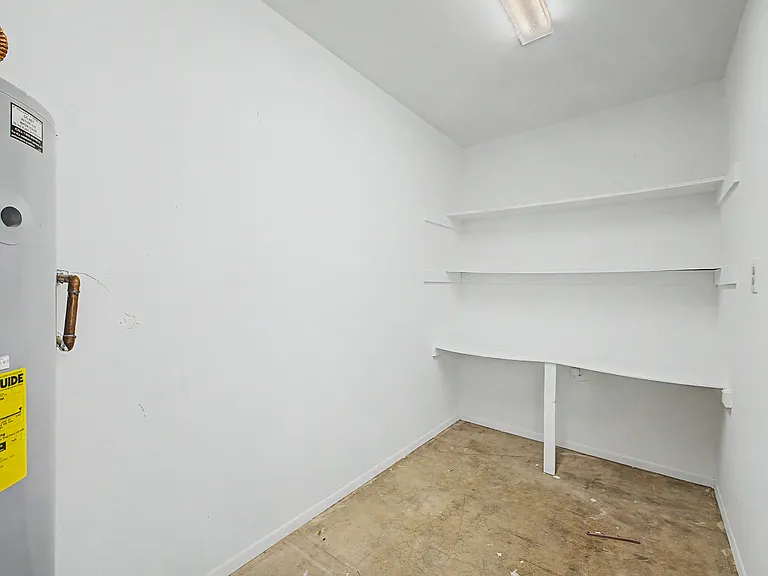3922 E Larkspur Dr — Photo 8