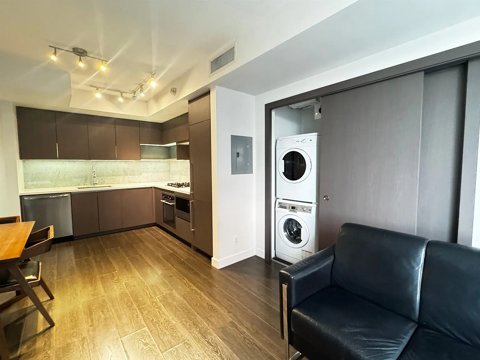 1 bed, 529 sqft, $3,200 — Photo 2