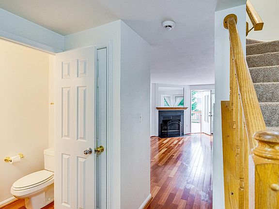 5th image of 7335 Castleberg Ct