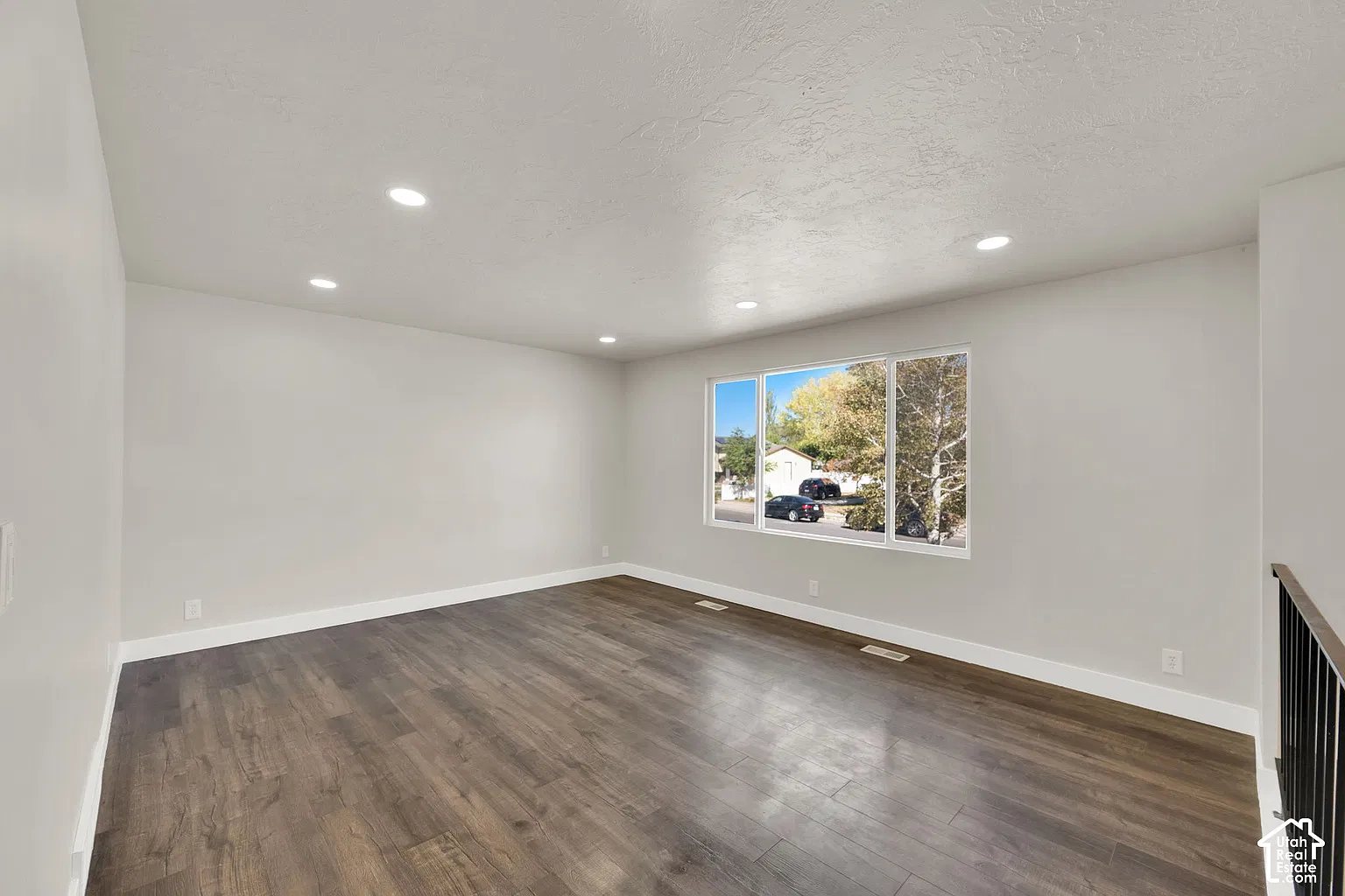 2 bed, 950 sqft, $1,550 — Photo 4