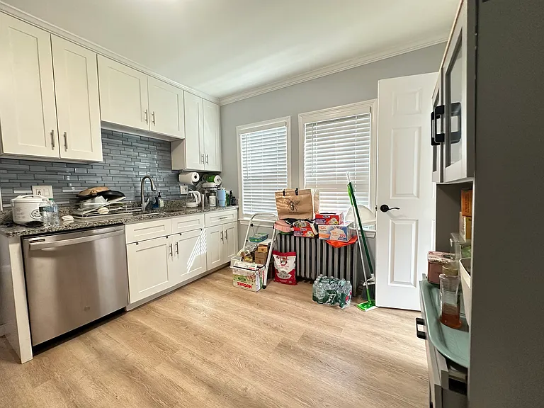 1 Vincent Ave — Photo 5